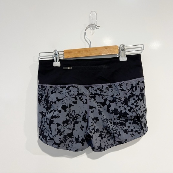 Lululemon Run Times Short II*4"
Efflorescent Nebula Black / Black - Picture 6 of 9